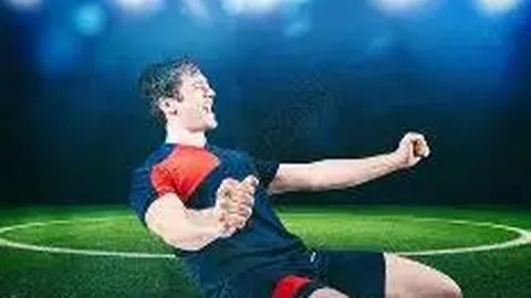 “精彩对决！皇马激战马竞以6-4翻盘晋级欧冠八强，小蜘蛛点球现滑稽失误”